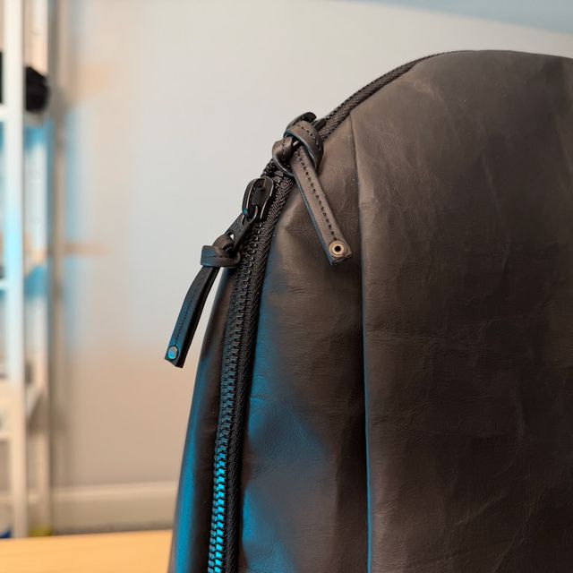 Daypack V2 M Dyneema Leather